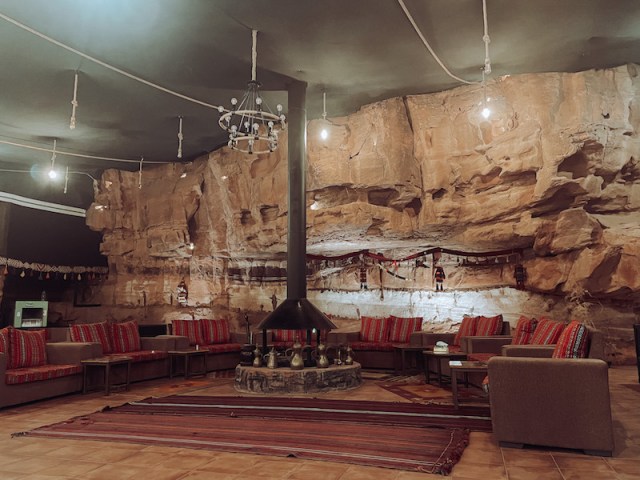Luxury Glamping Experiences in Wadi Rum: A Dreamy Escape in Jordan